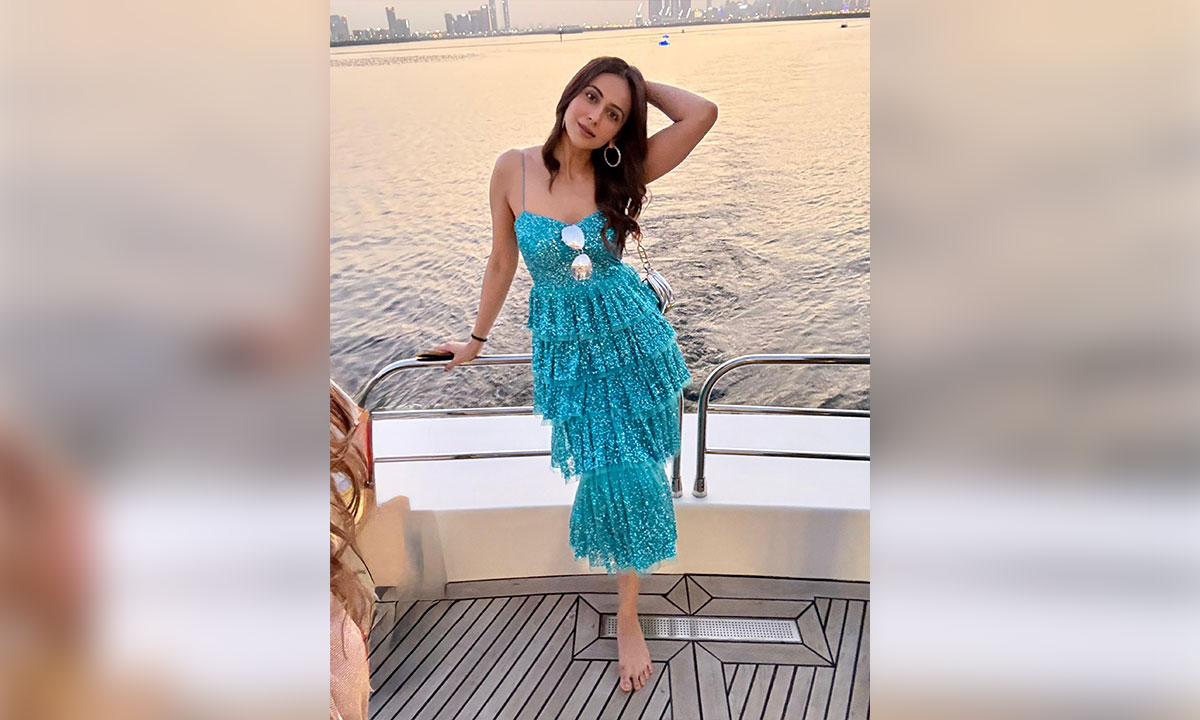 Rakul Preet Singh shines in aqua in Dubai