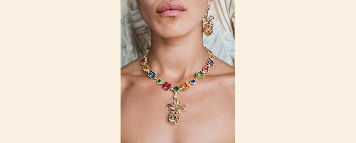 A Queen’s Garden of Dreams