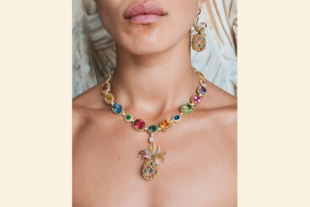 A Queen’s Garden of Dreams